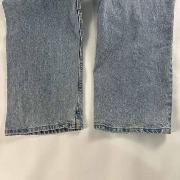 Wrangler Relaxed Fit Straight Leg Jeans Men's Blue Light Wash Size. 40x32 - Picture 5 of 10